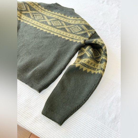 Vintage Nordic White Ram Knit Wool Sweater in Green - Picture 9 of 11